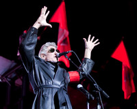 Roger Waters - The Wall - 11-3-2010-6