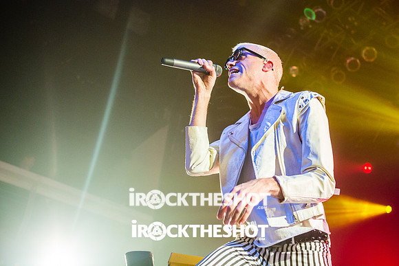 neon trees at terminal 5