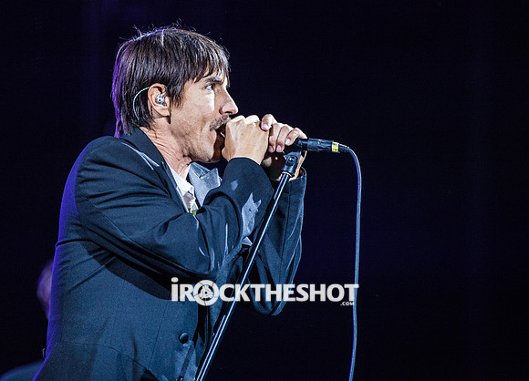 red-ht-chili-peppers-at-firefly-festival-2