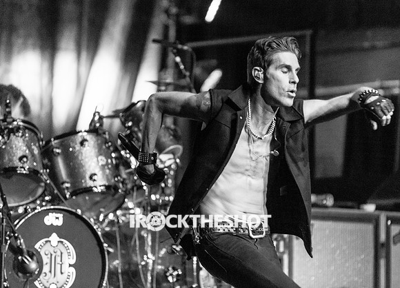 janes addiction at terminal 5-9