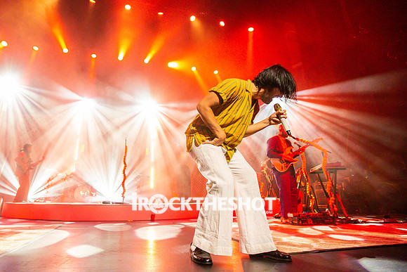 young-the-giant-beacon-theatre-10-21-2022-joe-papeo-28