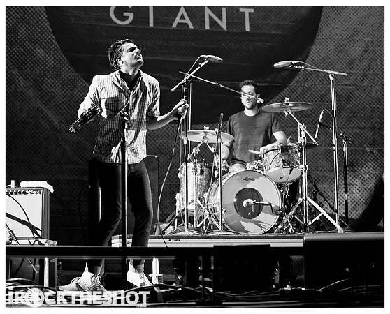 young the giant at pnc-6262