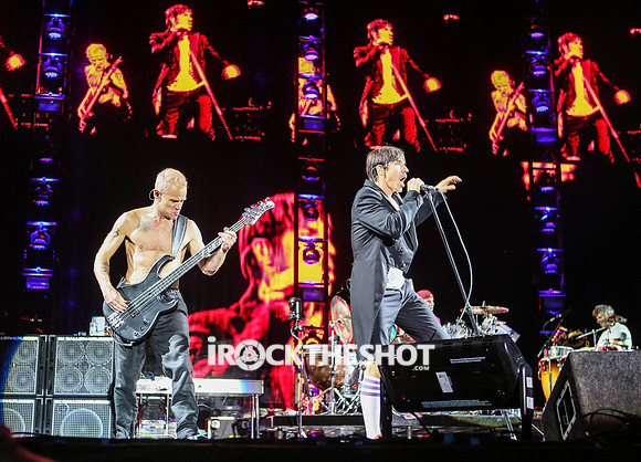 red-ht-chili-peppers-at-firefly-festival-1