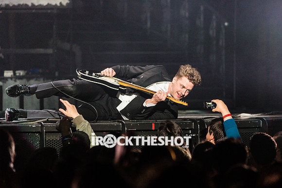 the-hives-at-madison-square-garden-12