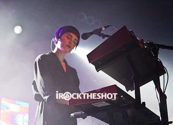 neon indian at terminal 5-6