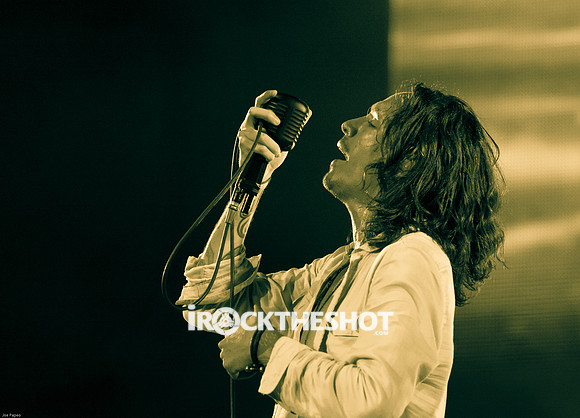 incubus at pnc-5685