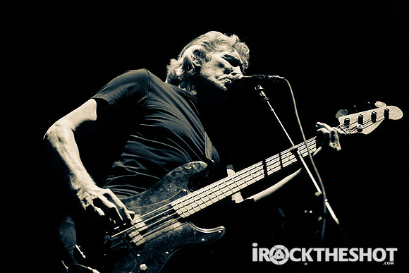 Roger Waters - The Wall - 11-3-2010-24