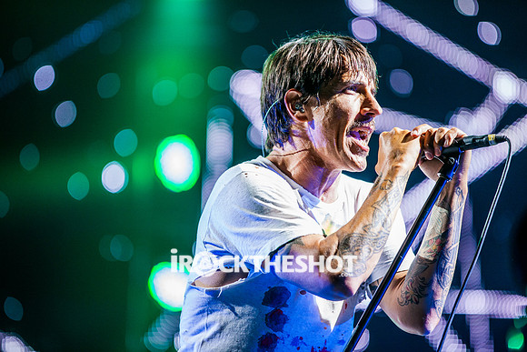 red-ht-chili-peppers-at-firefly-festival-23