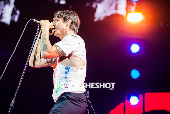 red-ht-chili-peppers-at-firefly-festival-19