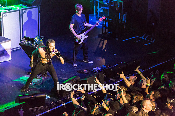 janes addiction at terminal 5-6
