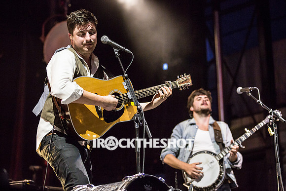 mumford and sons at pier a-15