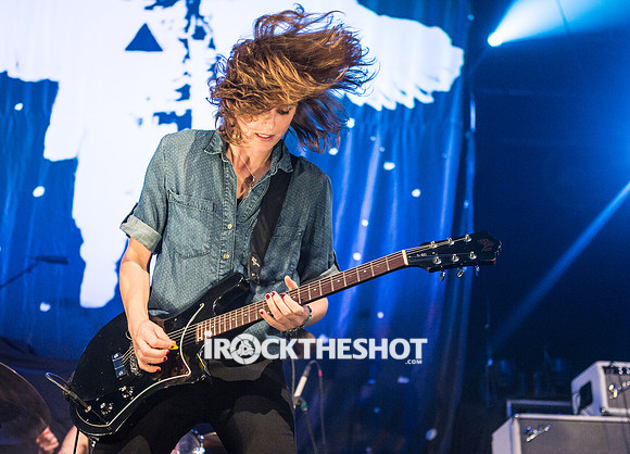 dead sara at terminal 5-11