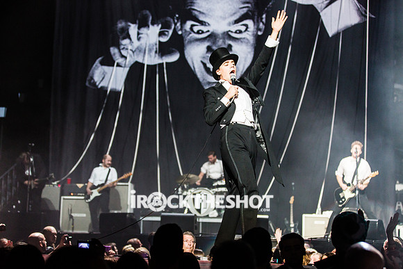 the-hives-at-madison-square-garden-19