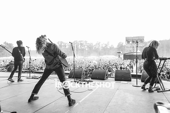 grouplove-at-firefly-festival-15