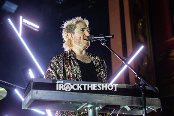 walk-the-moon-webster-hall-joe-papeo-11.12.2022