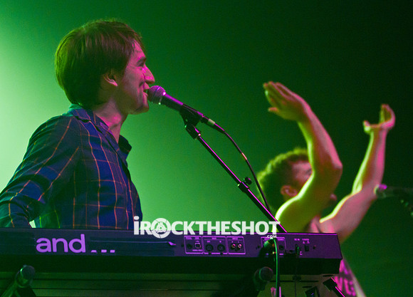 walk the moon at terminal 5-1