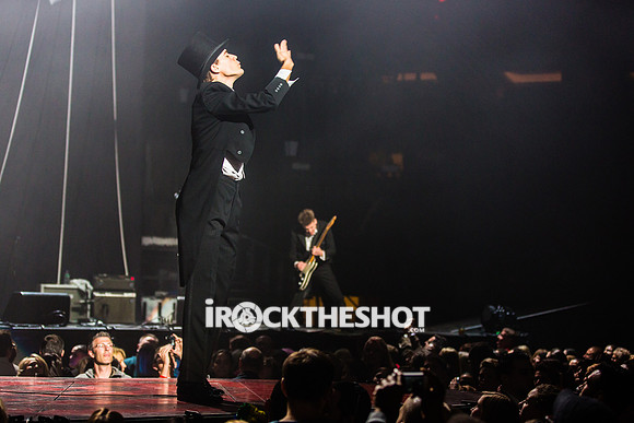 the-hives-at-madison-square-garden-7