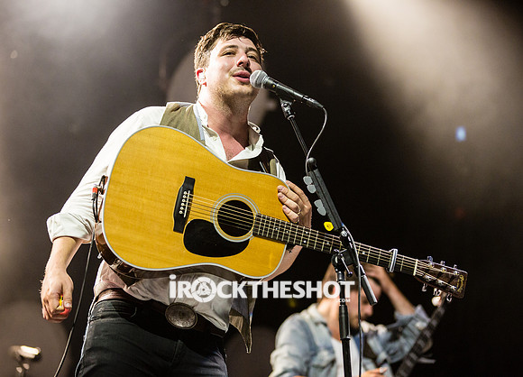 mumford and sons at pier a-14