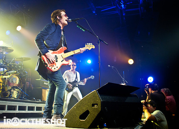 black_country_communion_at_starland_ballroom-14