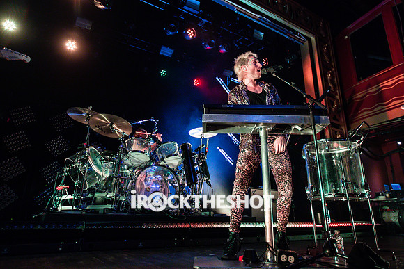 walk-the-moon-webster-hall-joe-papeo-11.12.2022-15