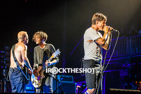 red-ht-chili-peppers-at-firefly-festival-17