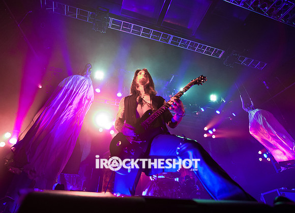 janes addiction at the wellmont theatre-3