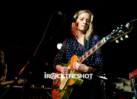 katie herzig at mercury lounge-17
