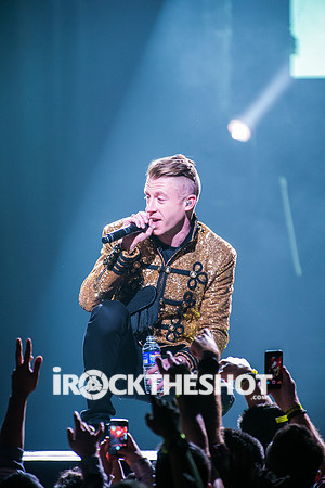 macklemore-and-ryan-lewis-at-the-theater-at-madison-square-garden-6