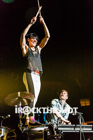 matt & kim at madison square garden-2