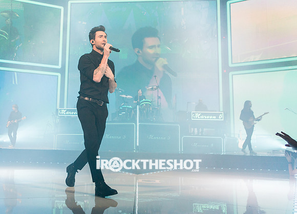 maroon 5 at madison square garden-2