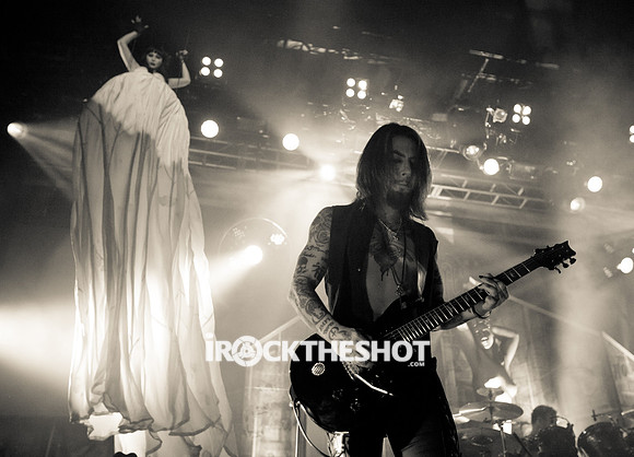 janes addiction at the wellmont theatre-7