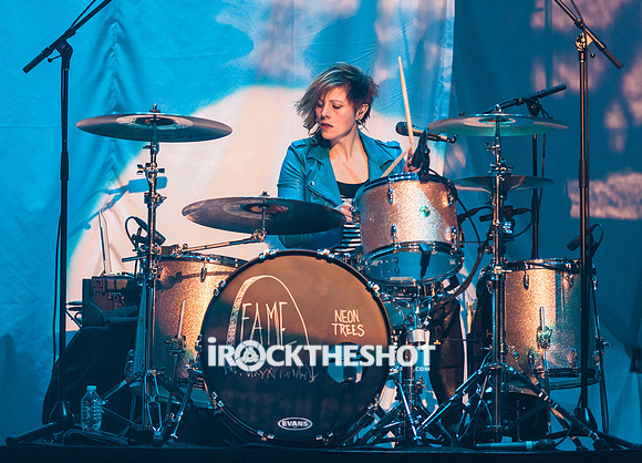 neon trees at madison square garden-15