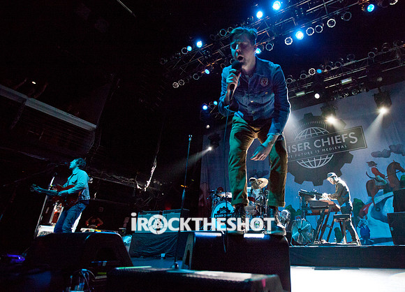 kaiser chiefs at terminal 5-18