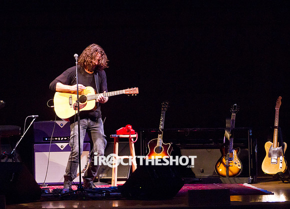 chris cornell at the carnegie  hall-9