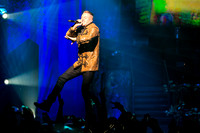 macklemore-and-ryan-lewis-at-the-theater-at-madison-square-garden-4