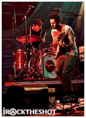 young the giant at pnc-6040