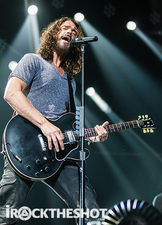 soundgarden at prudential center-8
