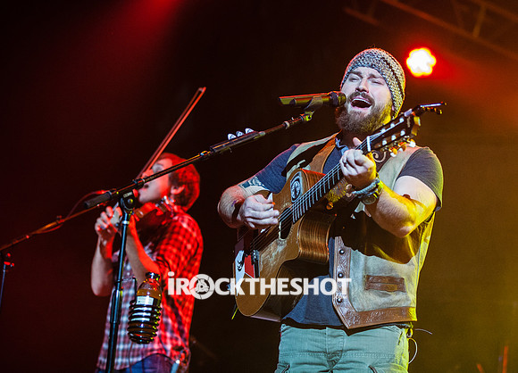 zac brown band at izod center-11