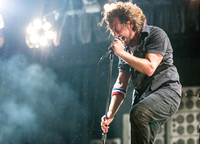 pearl jam at mia-14