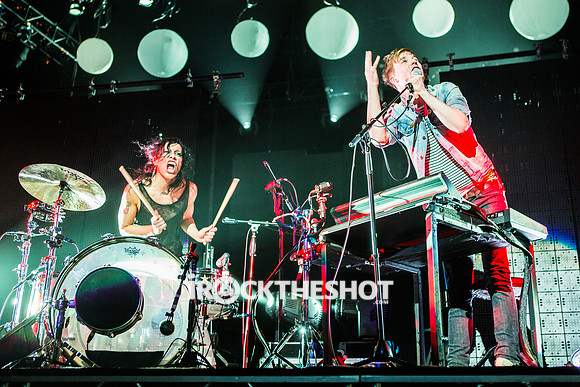 matt & kim at madison square garden-6