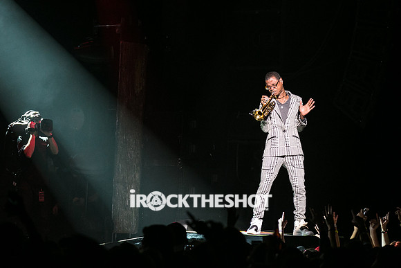 macklemore-and-ryan-lewis-at-the-theater-at-madison-square-garden-14