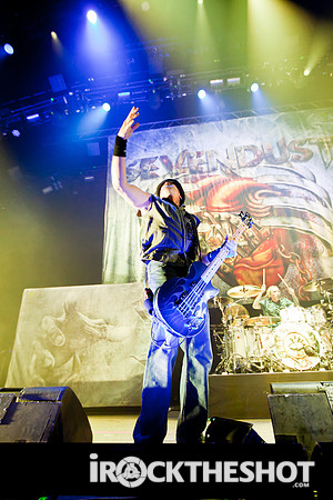 Sevendust-18