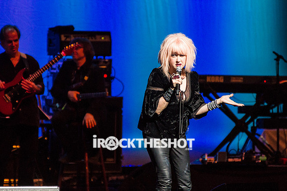 cyndi lauper home for the holidays