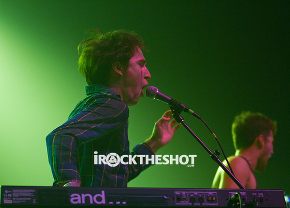 walk the moon at terminal 5-12