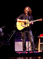 chris cornell at the carnegie  hall-17