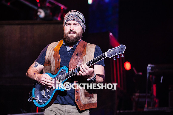 zac brown band at izod center-24