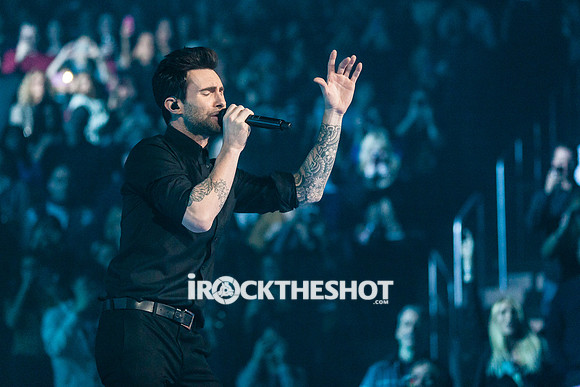 maroon 5 at madison square garden-31