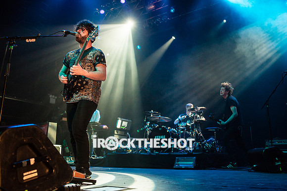foals-at-terminal-5-22