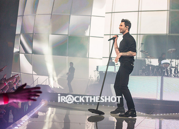 maroon 5 at madison square garden-3