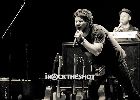 matt nathanson at the wellmont-22